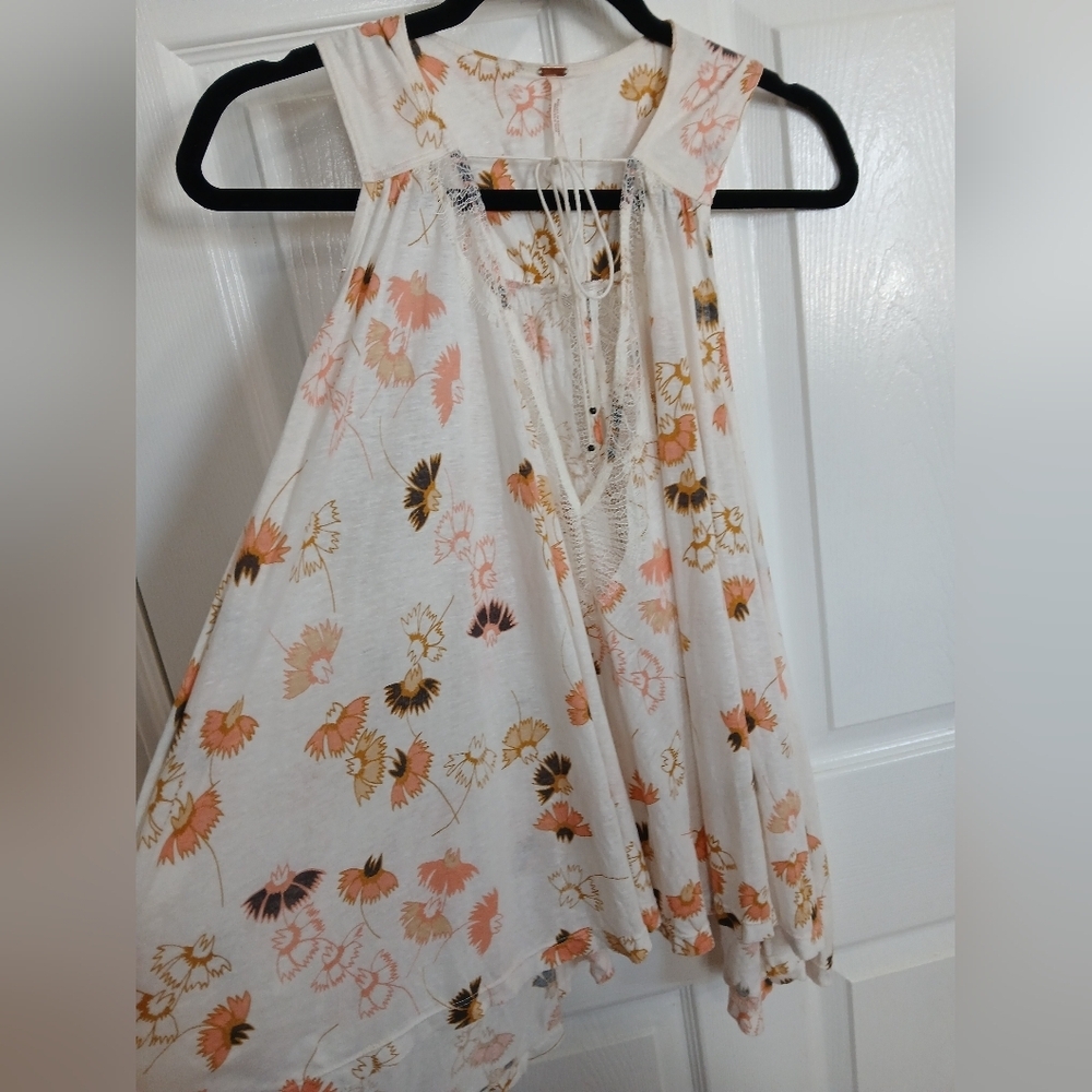 Free People V Neck Love Potion Floral Lace Tank Top Linen Blend Boho Cottage